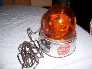 Vintage Federal Sign & Signal Corp.  Junior Beacon Ray Model 15