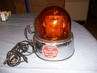 VINTAGE FEDERAL SIGN & SIGNAL CORP.  JUNIOR BEACON RAY MODEL 15 3