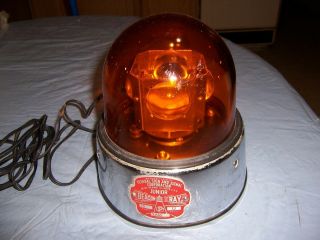 VINTAGE FEDERAL SIGN & SIGNAL CORP.  JUNIOR BEACON RAY MODEL 15 4