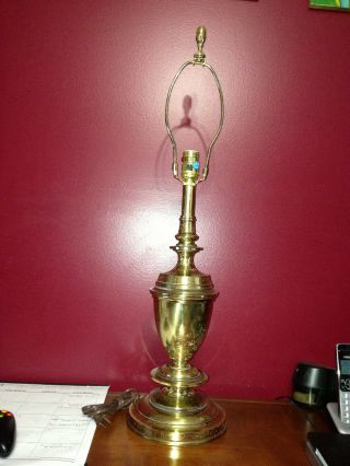 Vintage Stiffel Brass Trophy Urn Hollywood Regency Table Lamp 3 - Way Light