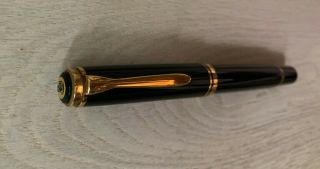 Pelikan Souveran M400 Fountain Pen 18k F - Black With Gold Trim Euc