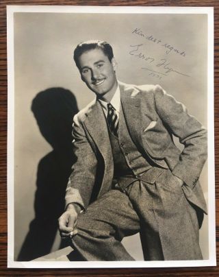 10 " X8 " Signed Errol Flynn 1930s Hollywood Actor Movie Star Photograph Autograph