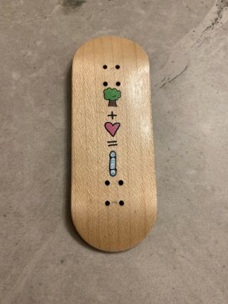 Unique Nestling Fingerboard