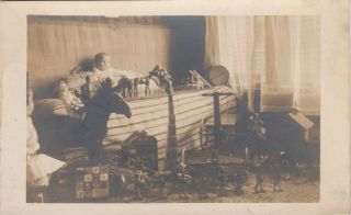 Rp: Westerville,  Ohio,  1900 - 10s ; Child & Room Full Of Toys