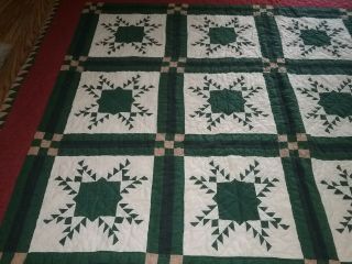 VINTAGE COTTON RED and WHITE MACHINE SEWN HANDED QUILTED QUILT 88 X 76 3