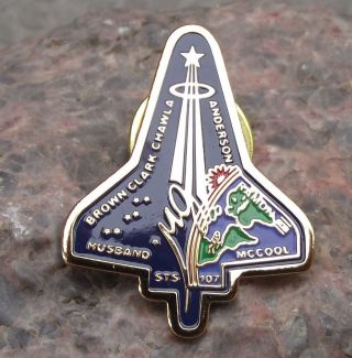 Nasa Space Shuttle Sts 107 Columbia Final Flight Mission Pin Badge