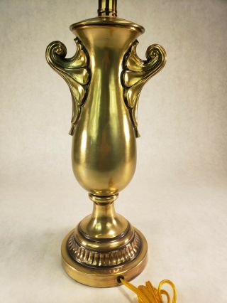 Vintage Stiffel Brass Trophy Urn Lamp Neoclassical Hollywood Regency 3
