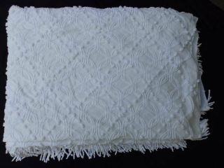 Great Vintage White Poporn Chenille Bedspread 78 X 106 Fringe