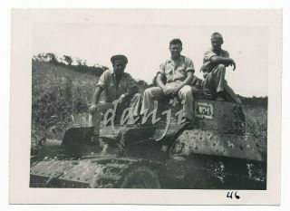 Soldiers Sitting On Japanese Army Tank 1946 Ww2 Military Photo