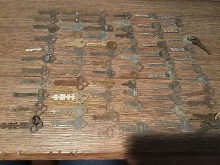75 Antique / Old Vintage Flat Padlock Keys Many Makers