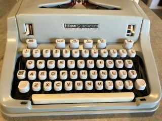 Vintage 1978 Hermes 3000 Seafoam Green Portable Typewriter Switzerland with Case 2