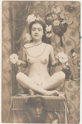 1910s Nude French Beauty Girl Japan / Asian Scene Photo Postcard Naked Risque