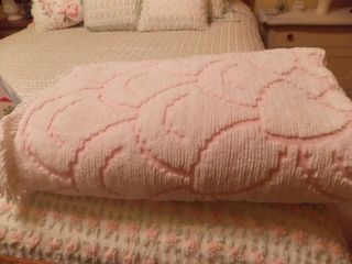 Vintage Chenille Bedspread Pink/white 104 By 93 Full