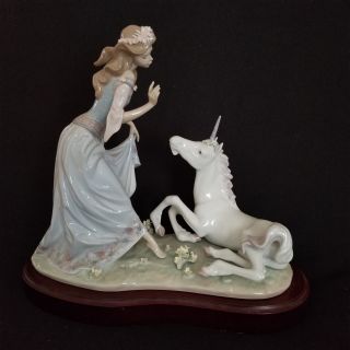 Lladro " Princess & The Unicorn " 1755: - - Signed