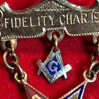 14K Vintage 1946 Masonic Order of the Eastern Star Past Patron pin. 4