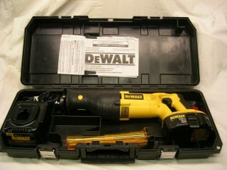 Dewalt Heavy Duty Cordless Reciprocating Saw,  Dc 385,  Battery,  Charger & Case.