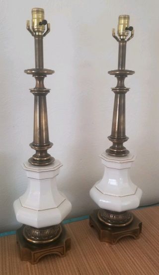 Vintage Stiffel White Porcelain Enamel Brass Table Lamps Hollywood Regency 4