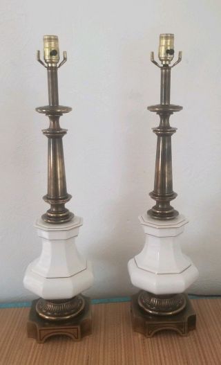 Vintage Stiffel White Porcelain Enamel Brass Table Lamps Hollywood Regency 6