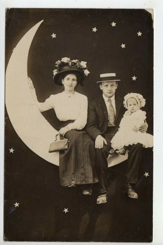 C1910 Rppc Studio Paper Moon,  Family - Child,  Hat,  Purse