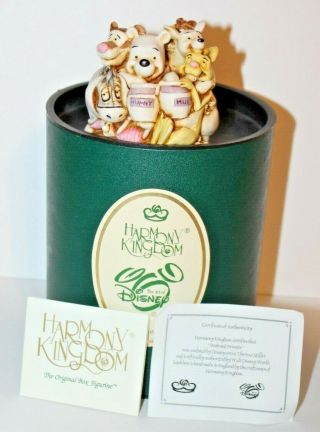 Harmony Kingdom Disney Wdwpooh Pooh And Friends W/ Box & Paper