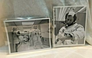 5 NASA 1969 press photos Kennedy space center astronauts,  spacecraft 2