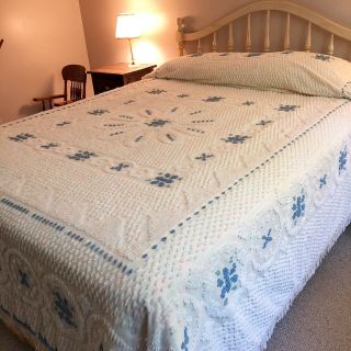 Vintage Chenille Bedspread White Blue Floral 104x121” Full Blanket Cottage