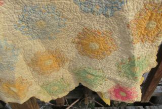 Charming Antique Hand Sewn Cotton Grandmother ' s Garden Patchwork Quilt 3