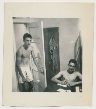 Soldier Boy Caught In Underwear @ Buddy Room Visit Photo Shirtless Men Gay Int