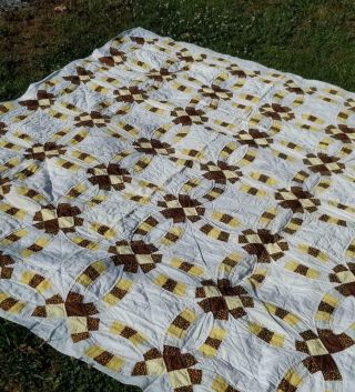 Vintage Quilt Double Wedding Ring Cotton Fabric Hand Quilted Yellow Brown 88x96