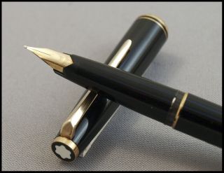 Montblanc 221 Cartridge Filler Fountain Pen 585 Gold M Nib With Sticker