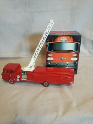 Vintage Avon Fire Truck Cologne Decanter The Red Sentinel