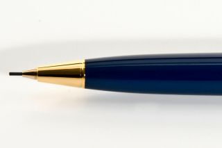 Ner Mont Blanc Noblesse Olige Mehanical Pencil,  0,  7mm Blue GT. 7