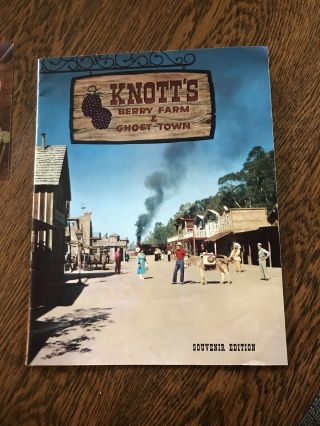 Vtg 1962 Knotts Berry Farm & Ghost Town Souvenir Booklet 35 Pg,  2 Postcards