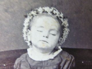 1860 ' s Champaign Illinois posed post mortem little girl cdv photograph 3