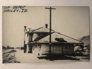 Hailey Idaho Up Rr Station Railroad Depot B&w Real Photo Postcard Rppc