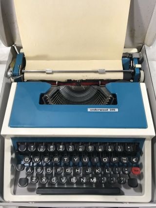 Vintage Underwood 315 Typewriter Carrying Case Made in Spain Great Shape 2