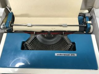 Vintage Underwood 315 Typewriter Carrying Case Made in Spain Great Shape 5