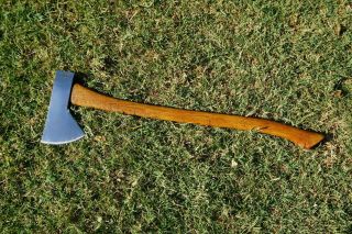 VINTAGE COLLINS 2 - 1/4 LBS BOYS AXE,  HUDSON BAY PATTERN,  26  HANDLE WITH POUCH 2