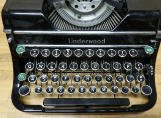 1936 Underwood Champion typewriter G1008176 in case needs work 3