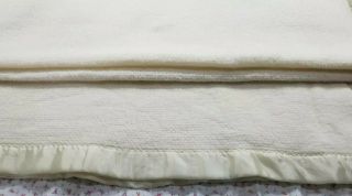 Vintage Creamy White Waffle Weave Acrylic Blanket Satin Binding Full size 72X99 3