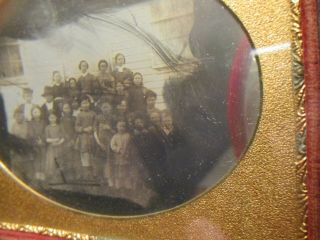1/4th Daguerreotype Ca.  1848 Of School Children And Teacher In Front Of School