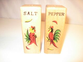 Vintage Wood Wooden Salt & Pepper Shakers Rooster Chicken
