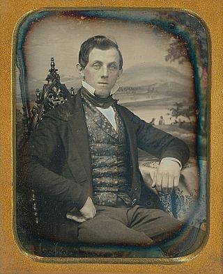 Light - Eyed Young Man In Front Of Painted Backdrop 1/9 Plate Daguerreotype E633