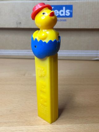 Vintage Pez - No Feet - Baby Chick Hatching In An Egg With Top Hat - Rare