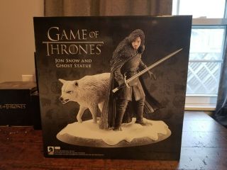 Dark Horse - Game of Thrones: Jon Snow and Ghost Statue needs small repair 2