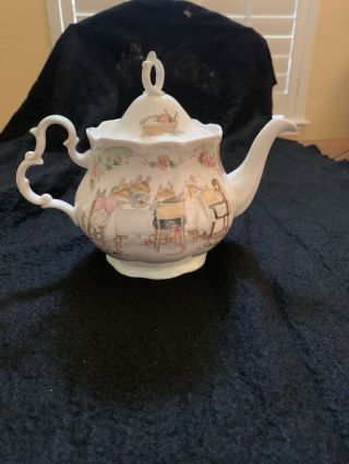 Royal Doulton Brambly Hedge Teapot,  Creamer,  Sugar Bowl and Biscuit Plate 2
