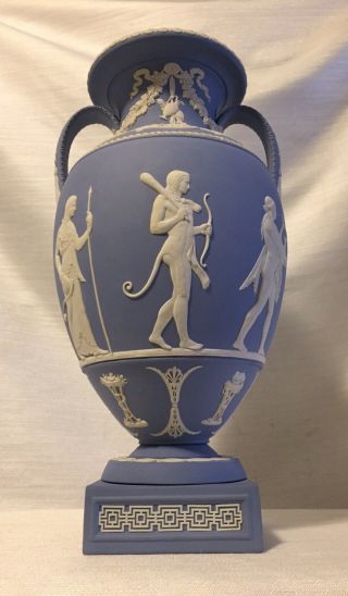 Large Wedgwood Jasperware/urn/procession Of The Deities/limited Edition 70/100.