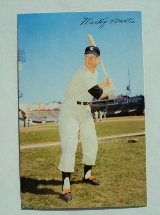 1953 - 55 Dormand Mickey Mantle Postcard Photo Flash