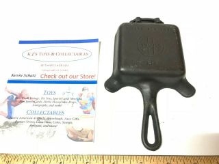 Vintage Griswold 770 Cast Iron Square Ashtray W/ Match Holder 4