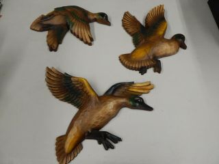 Vintage Syroco Wood Flying Ducks Wall Plaques 3 Piece Set Made In Usa